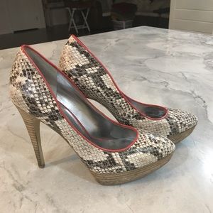 Guess heels/shoes Size 6